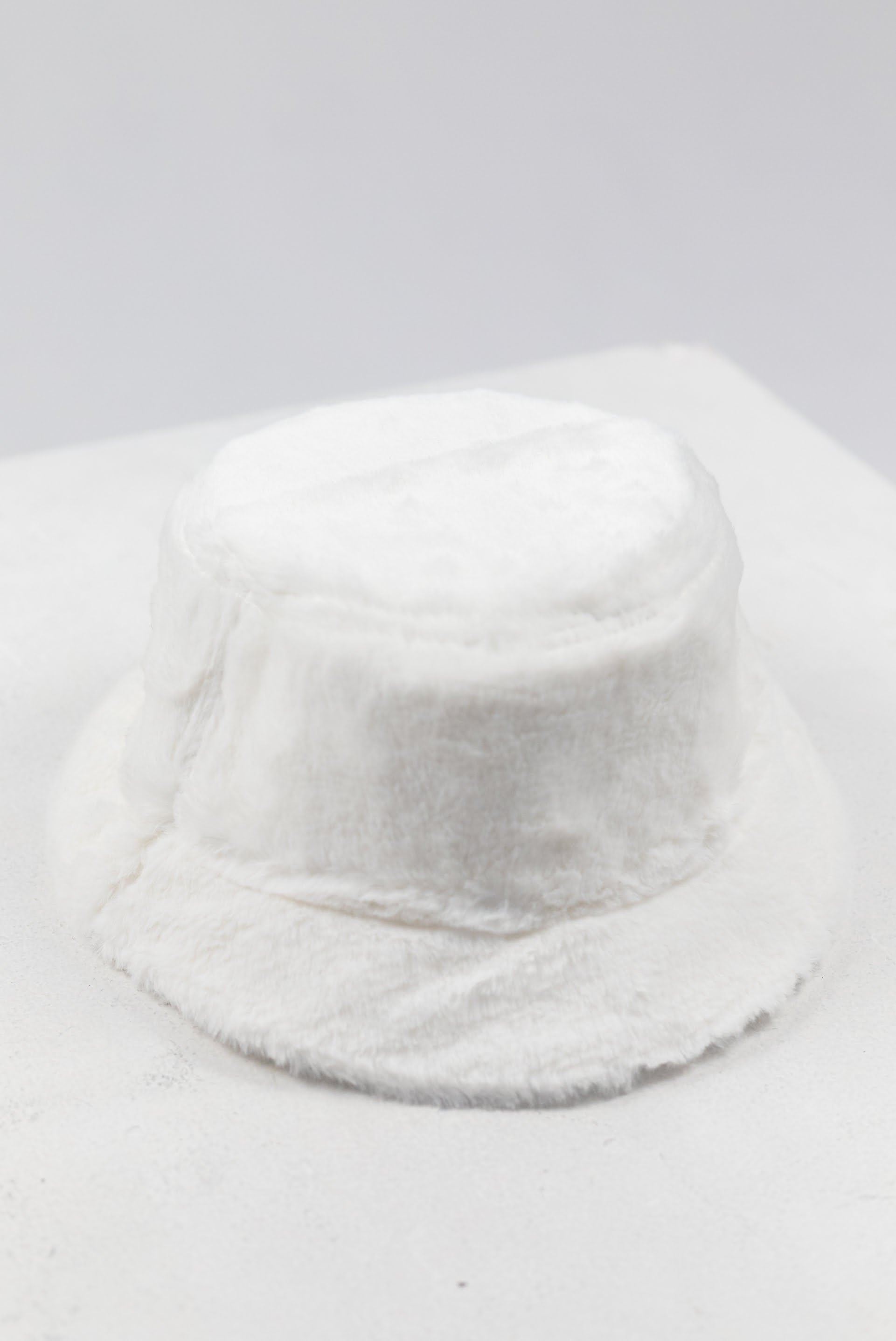 White Vegan Fur Satin Lined Bucket Hat X-Large